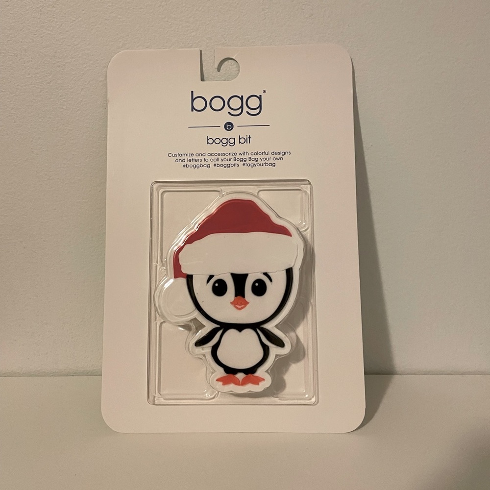 Bogg Bits Holiday Penguin attachment for Bogg Bag.  NIP.